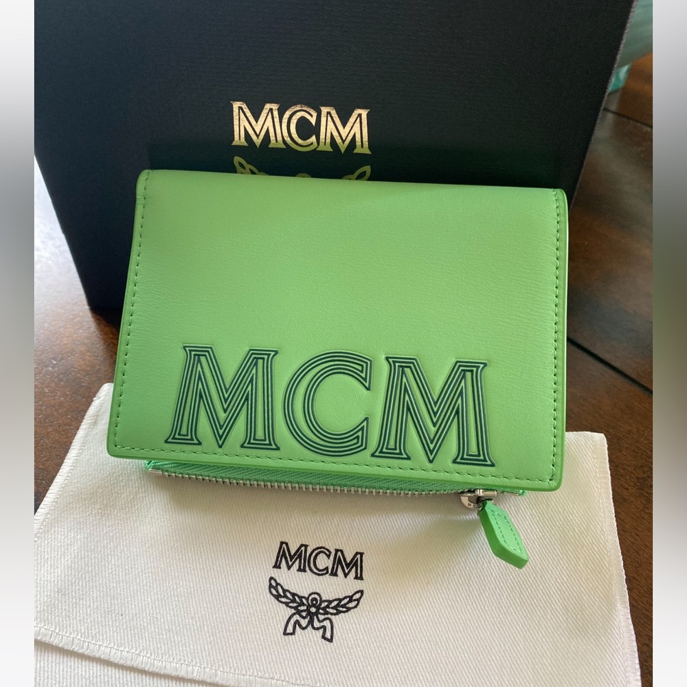 BNWT and box MCM Compact wallet (8 card slot)